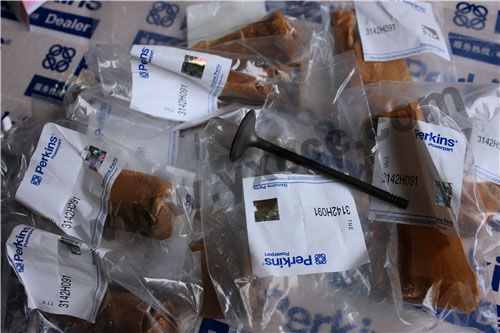 柴油機(jī)1206E配件銷售中心油底殼墊、T414441壓縮機(jī)、氣門、搖臂軸(1200)